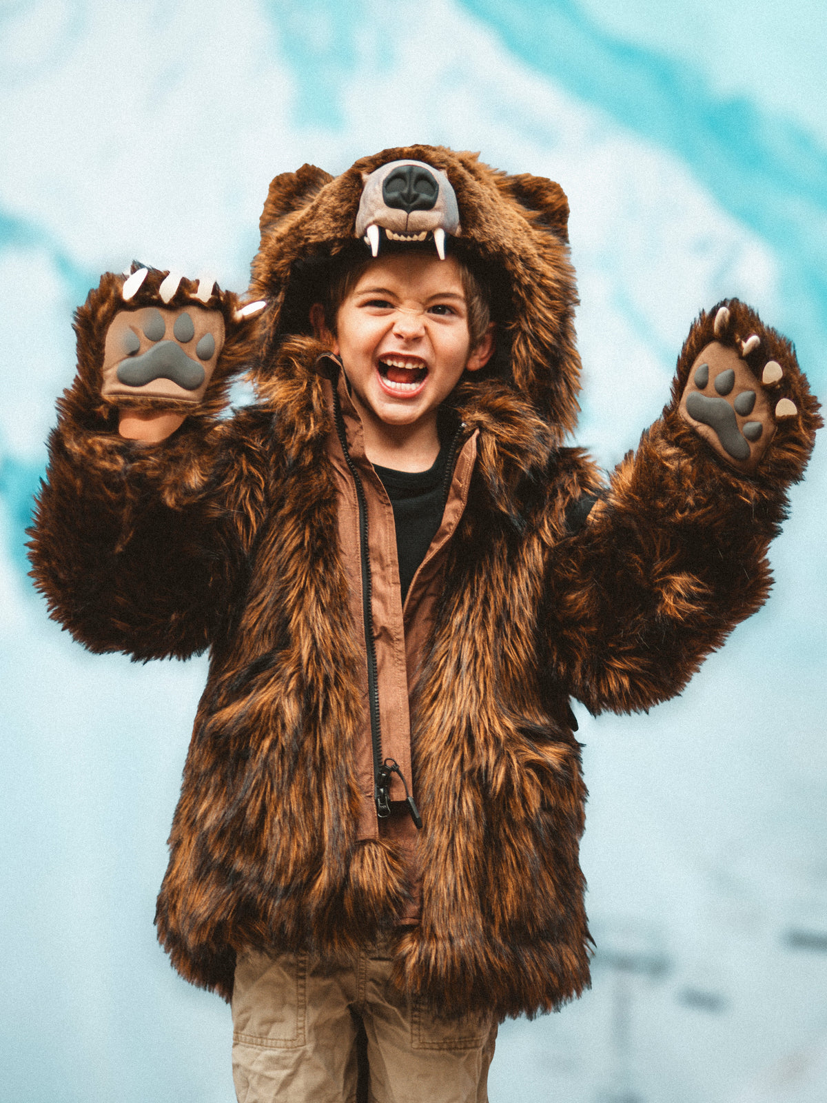 KIDS' GRIZZLY BEAR COAT, v6