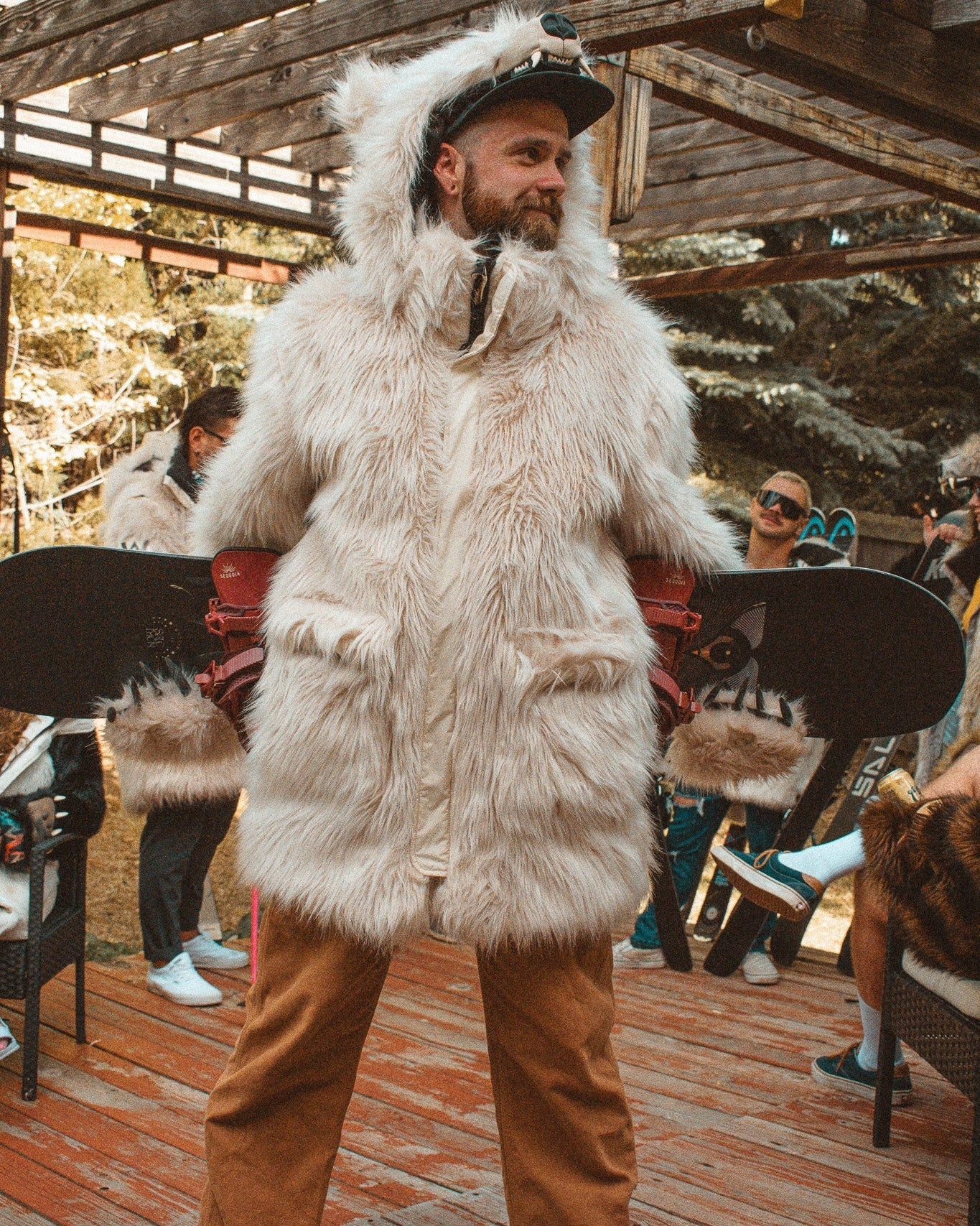THE POLAR BEAR COAT, v6